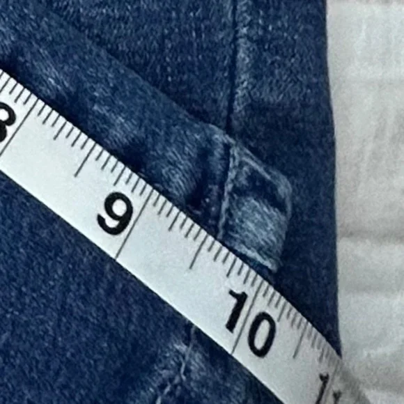 COPY - CHICO'S Girlfriend SHORTS - Slim Leg - Size 2 (Chico's Size 00) - Picture 9 of 11